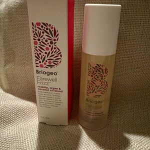 Briogeo Farewell Frizz Oil - Red and White Design